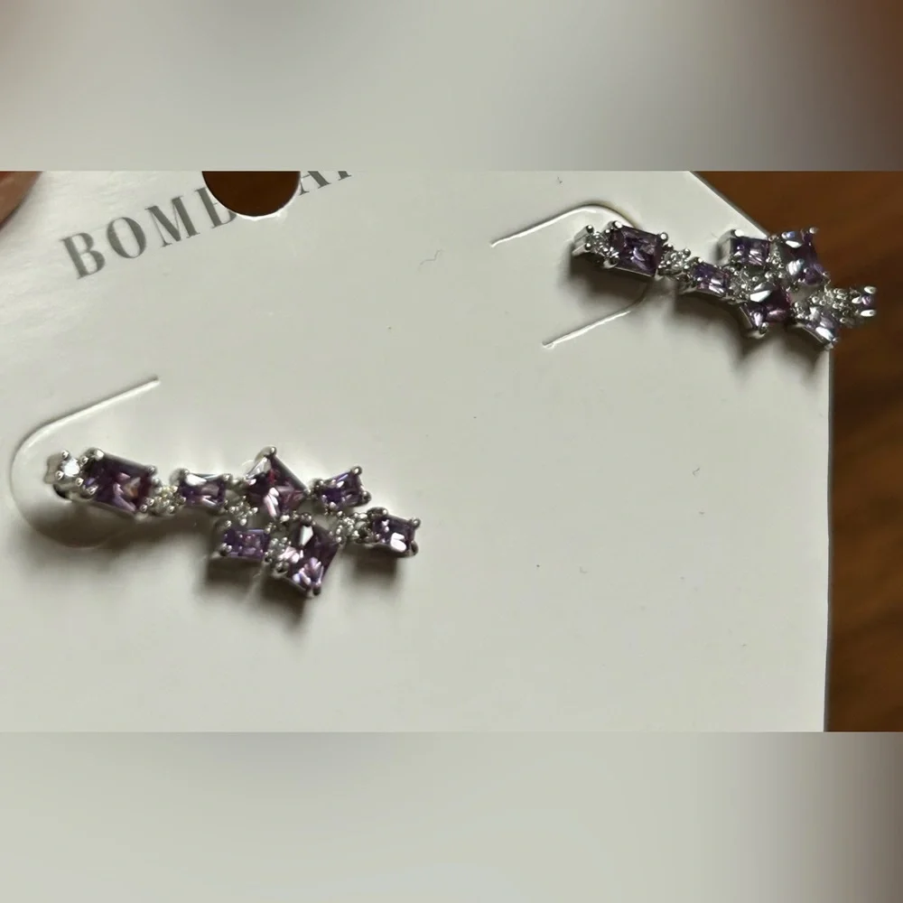 Bomb Party beautiful earrings